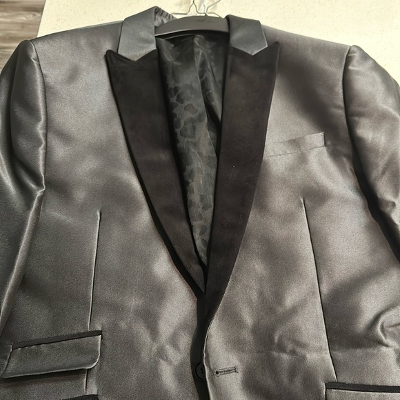 4 Slim Fit suits in great condition